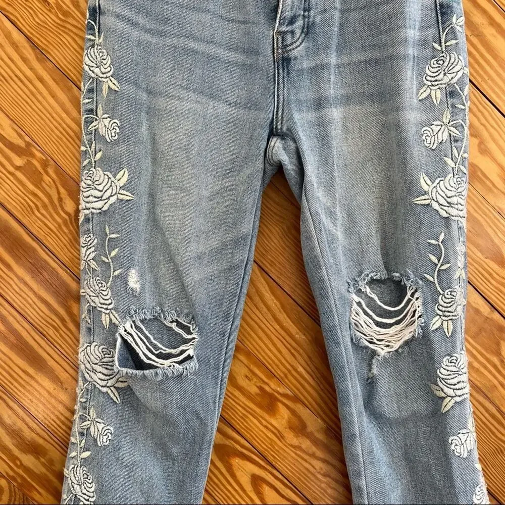 PacSun Distressed Embroidered High Rise Mom Jeans - Picture 6 of 9